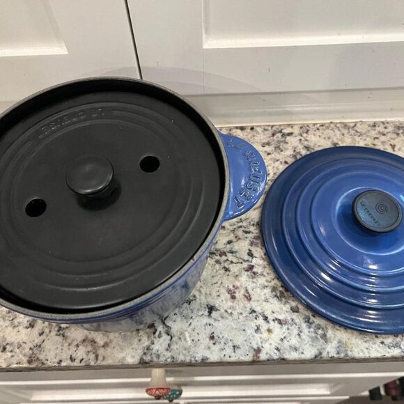 Le Creuset Cast Iron Rice Pot - Picture 3 of 9